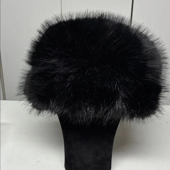 Elegant Black Faux Fur Hat for Women - Picture 1 of 6